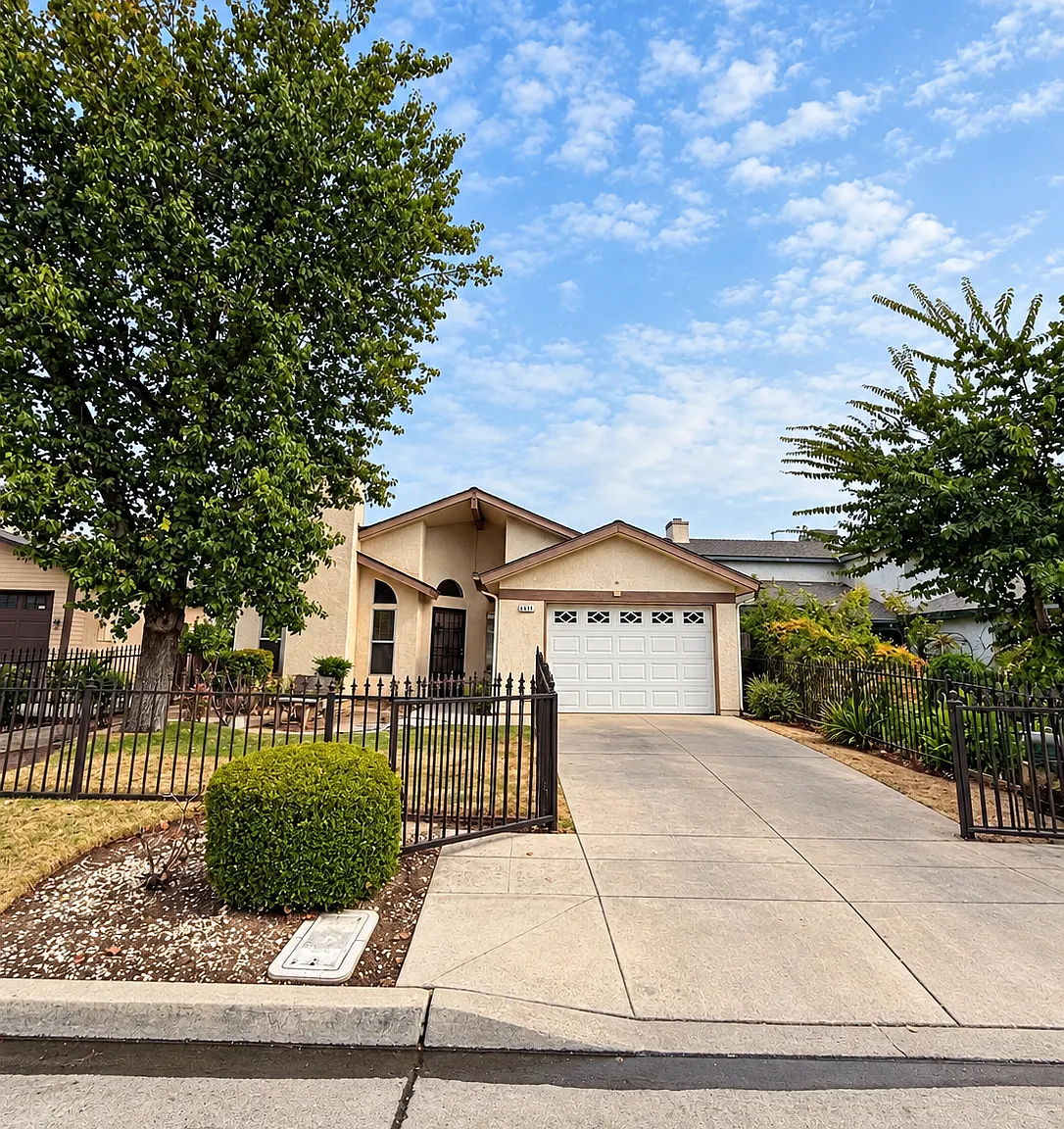 3 bed, 1600 sqft, $2,200 — Photo 1