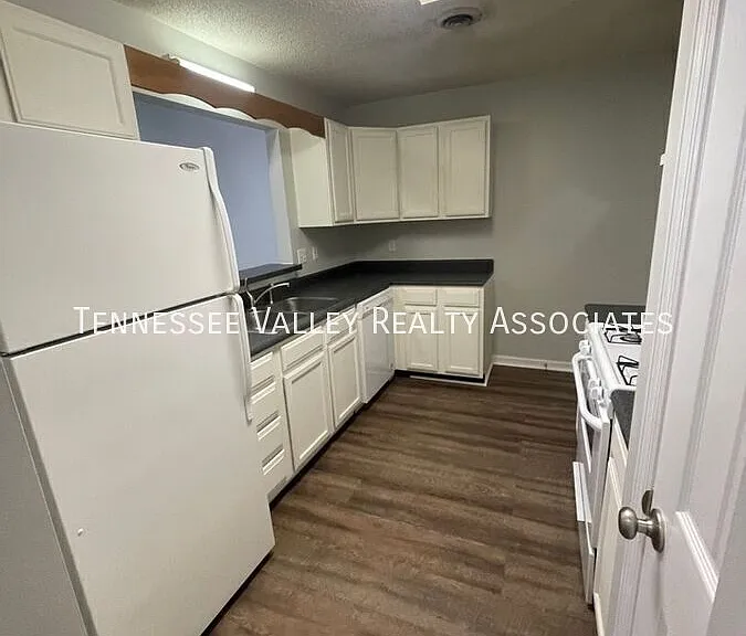 1513 Spelling Way — Photo 19