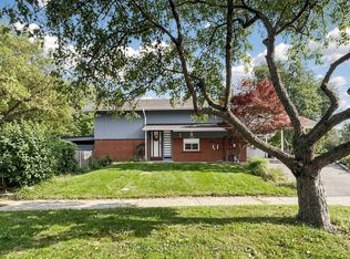 17 Amboy Rd, Toronto, ON M1G 3J3