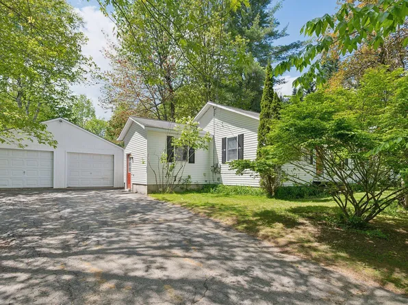 31 Bartholomew Street, Lisbon, ME 04250