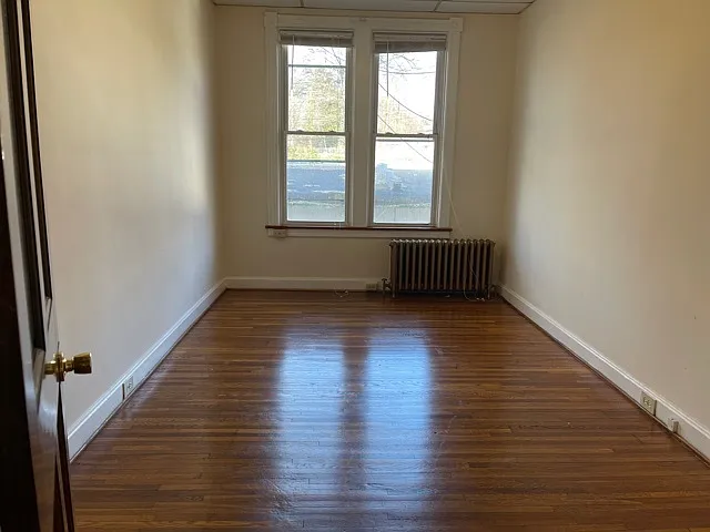 429-431 N Locust St — Photo 7