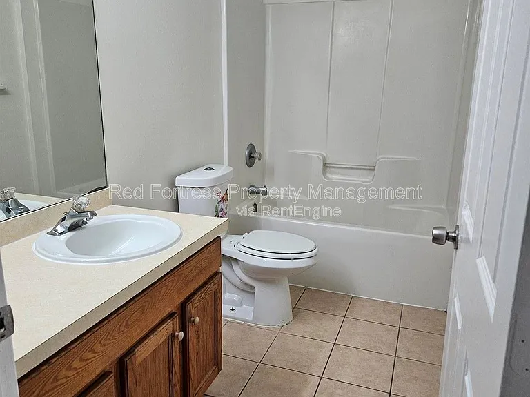 5317 27th St SW — Photo 7
