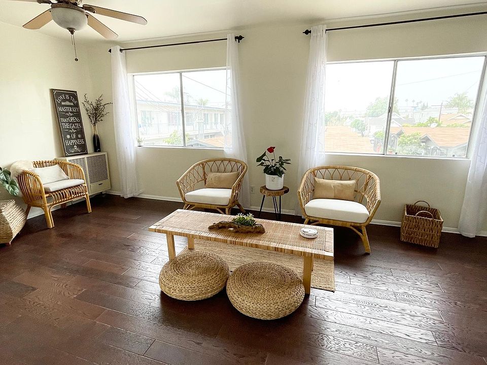 1st image of 1266 N Kingsley Dr #1/4