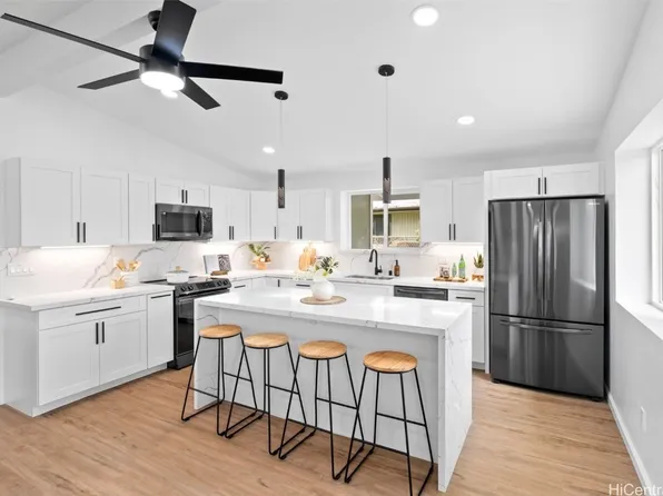 99-645 Ulune St, Aiea, HI 96701
