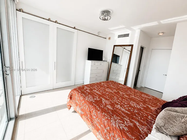 92 SW 3rd St #1508 — Photo 15