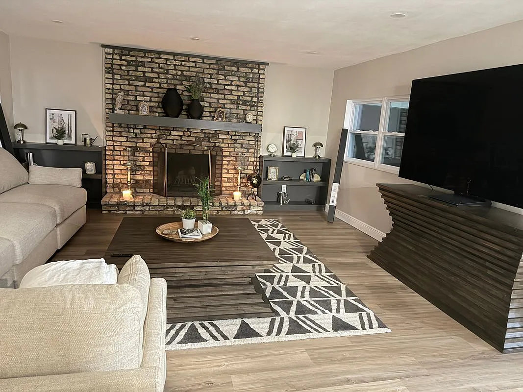 3 bed, 2.0 bath, 1934 sqft, $4,500 — Photo 3
