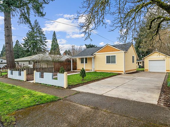 3rd image of 2210 Maple St