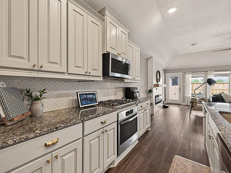 1643 Pickford Knolls Ln — Photo 13