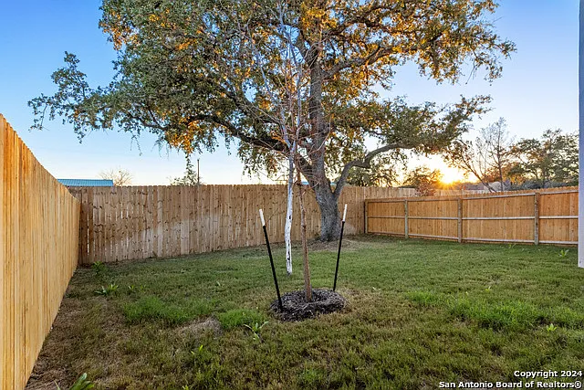 14666 Emerio Dr — Photo 2
