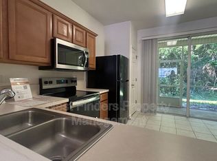 3582 Twisted Tree Ln, Jacksonville, FL 32216