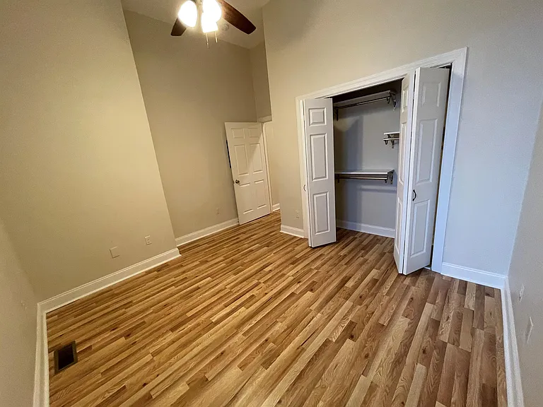 4028 Liberty Ave — Photo 72