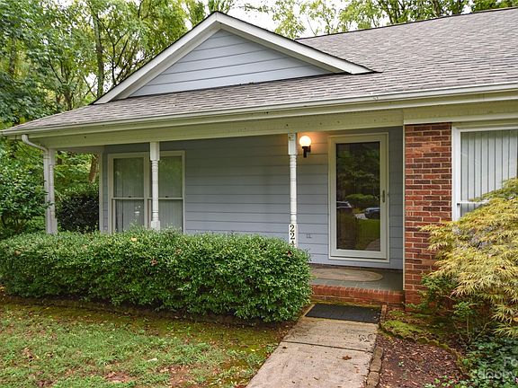 4th image of 224 Withershinn Dr