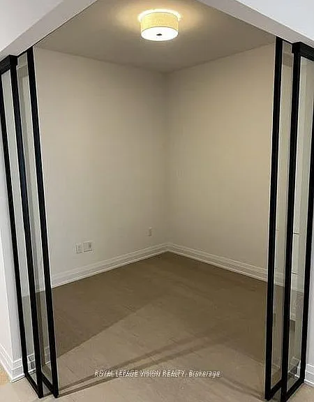 505 Glencairn Ave #209 — Photo 7
