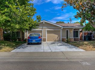1011 Clinton Rd, Sacramento, CA 95825