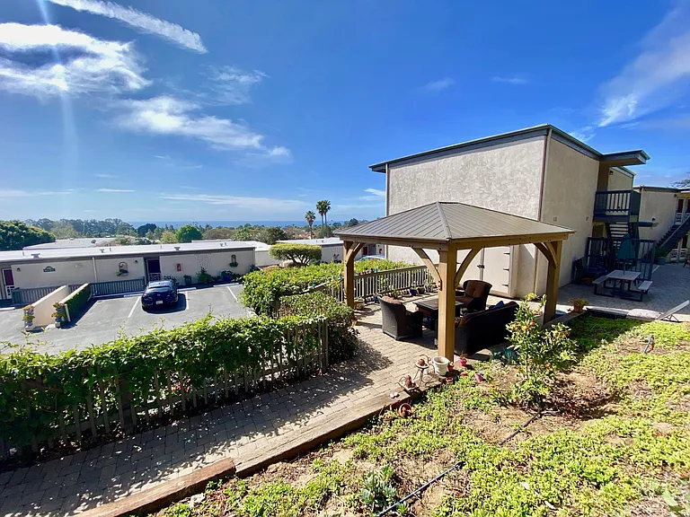 2100 Red Rose Way #P — Photo 18