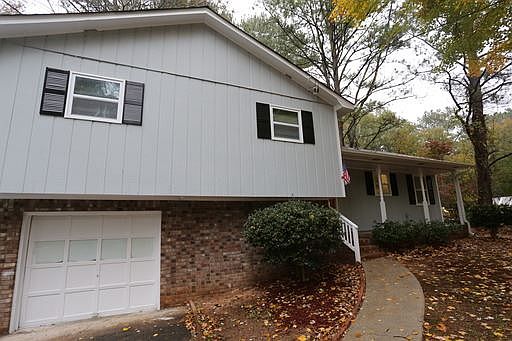 1st image of 444 Kelly Dr