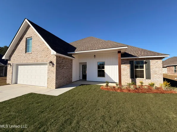 15 Gant Ln, Long Beach, MS 39560