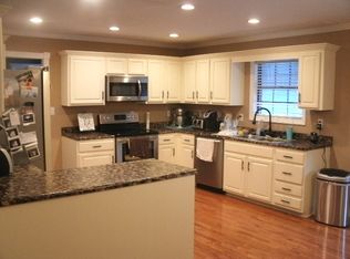 2265 Little Robinson Crk, Virgie, KY 41572