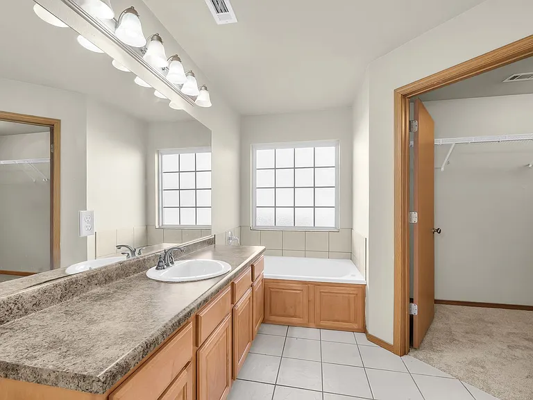 2970 W Old Farmington Rd — Photo 13