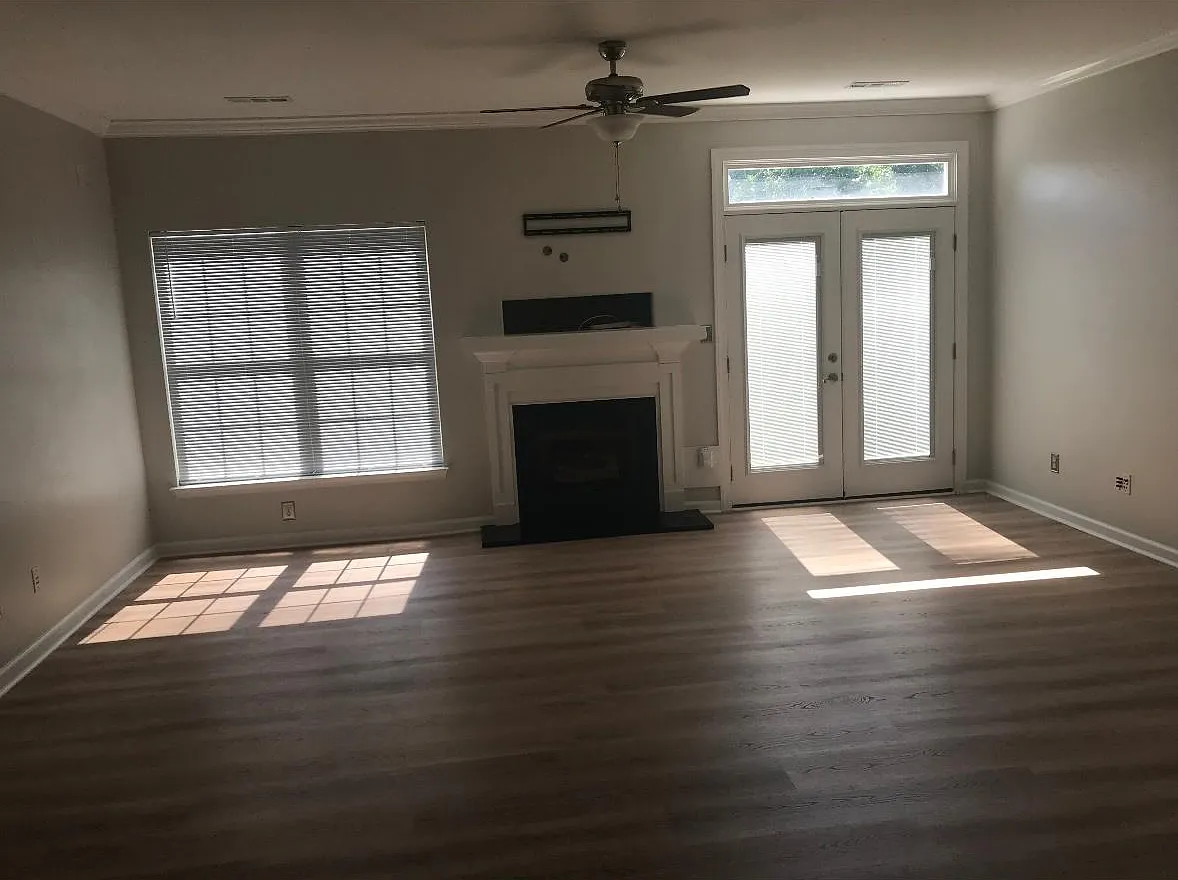 2652 Hartley St — Photo 3