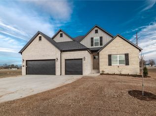 298 Fiori St, Springdale, AR 72762