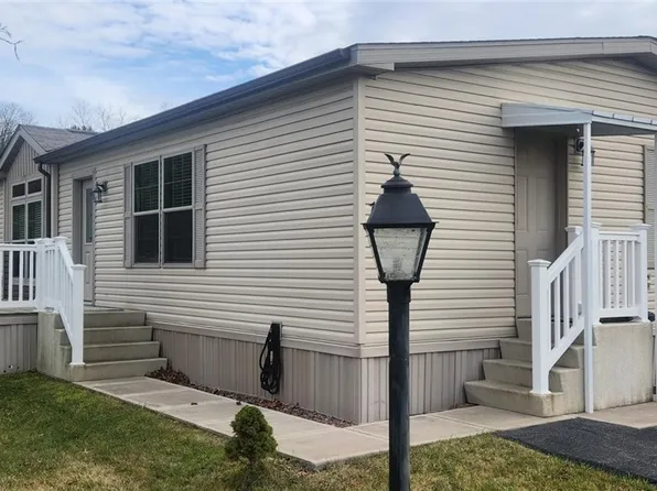 73 Picture Book Park, West Bloomfield, NY 14585