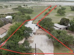707 Park Shrs, Canyon Lake, TX 78133