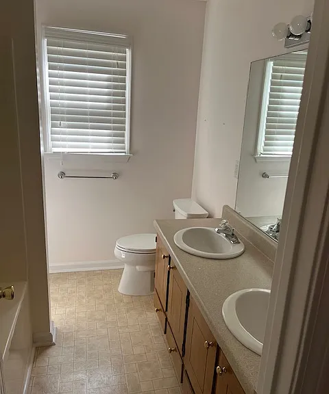 309 Clarendon Ct — Photo 28