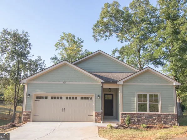 365 Hunts Ridge Dr, Cleveland, GA 30528