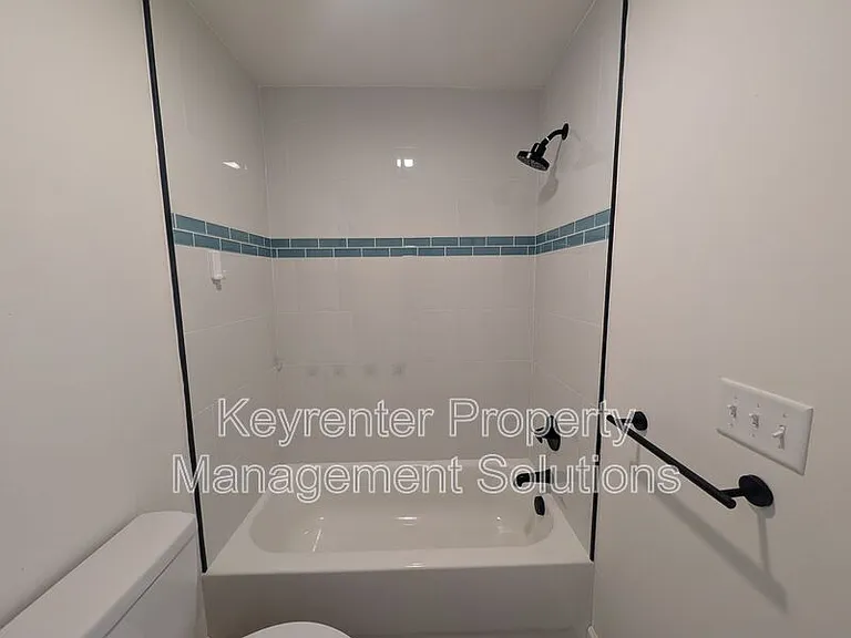55 Breezewood Dr — Photo 21