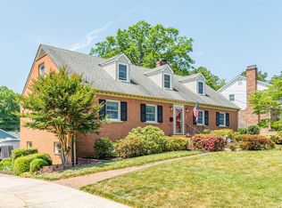 114 Nottingham Dr, Colonial Heights, VA 23834
