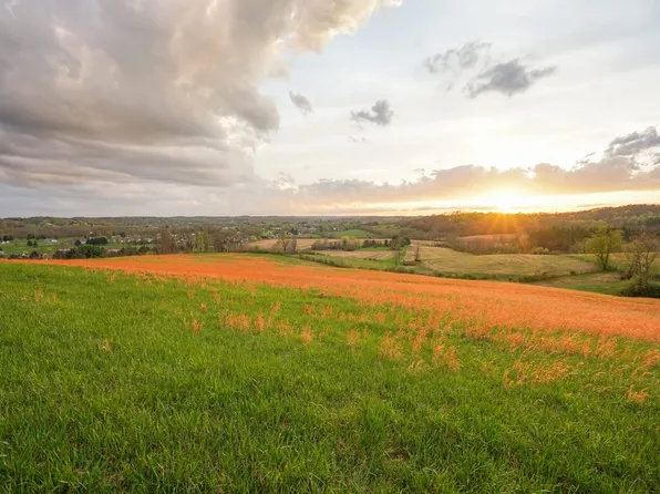 Vista View Dr, Nashport, OH 43830