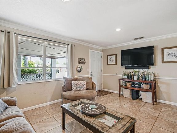 5th image of 6014 W Fern St