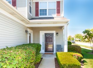 3136 Falling Waters Ln #1, Lindenhurst, IL 60046