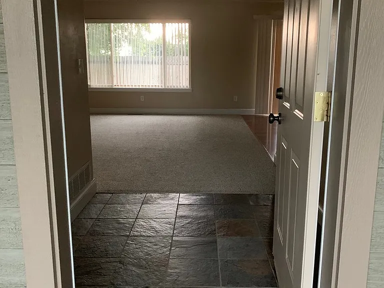 2729 Allison Ct — Photo 6
