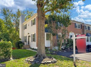 7199 Lake Cove Dr, Alexandria, VA 22315