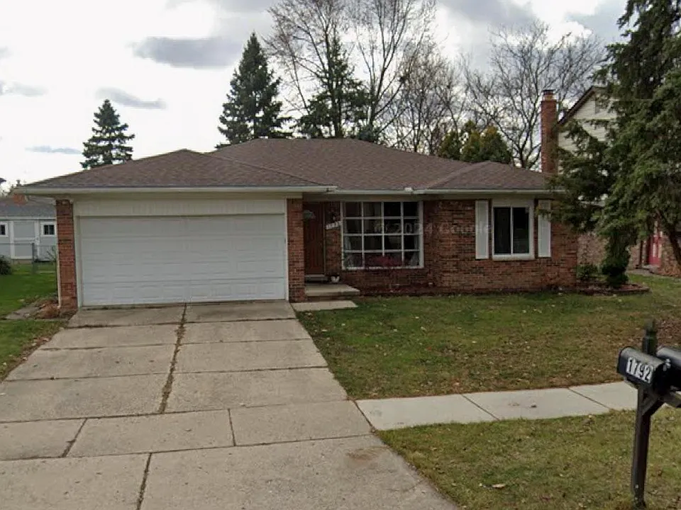 1792 Woodgate Dr