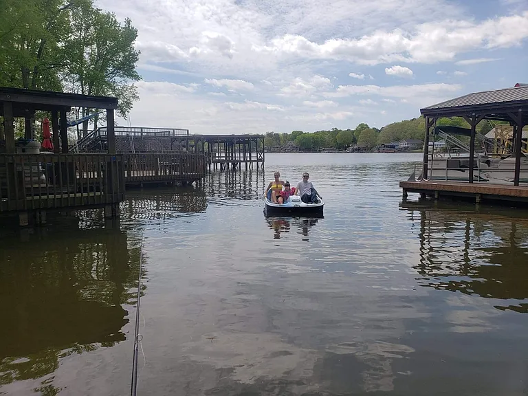 Lake Point Cir — Photo 5