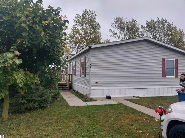 784 Calla Lilly Ln, Traverse City, MI 49685