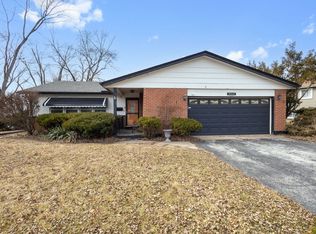 18842 Castle Rd, Homewood, IL 60430