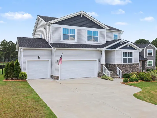 608 Barbour Farm Ln, Four Oaks, NC 27524