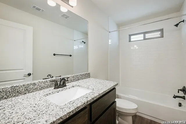 2507 Lynwood Bnd #101 — Photo 16