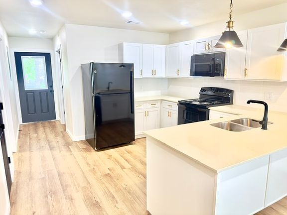 2nd image of 821 N 13th St #815