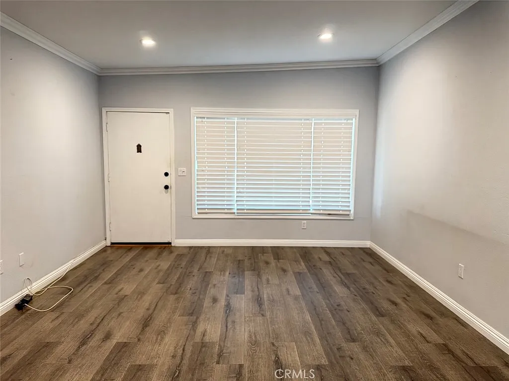 2 bed, 849 sqft, $2,500 — Photo 2