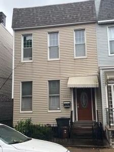 1864 Harman St, Flushing, NY, 11385