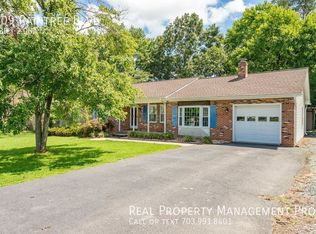 209 Raintree Blvd, Stafford, VA 22556