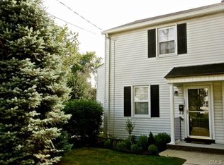 187 Sylvan Knoll Rd, Stamford, CT 06902