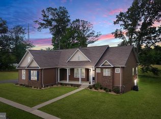 212 Dismondy Dr, Huntingtown, MD 20639