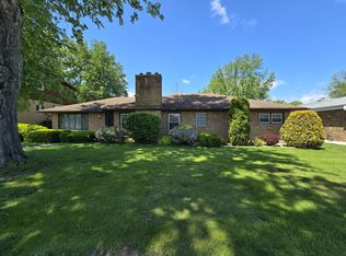 426 Maxwell St, Beecher, IL 60401