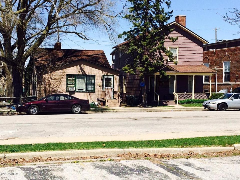 2nd image of 444 W Clay Ave